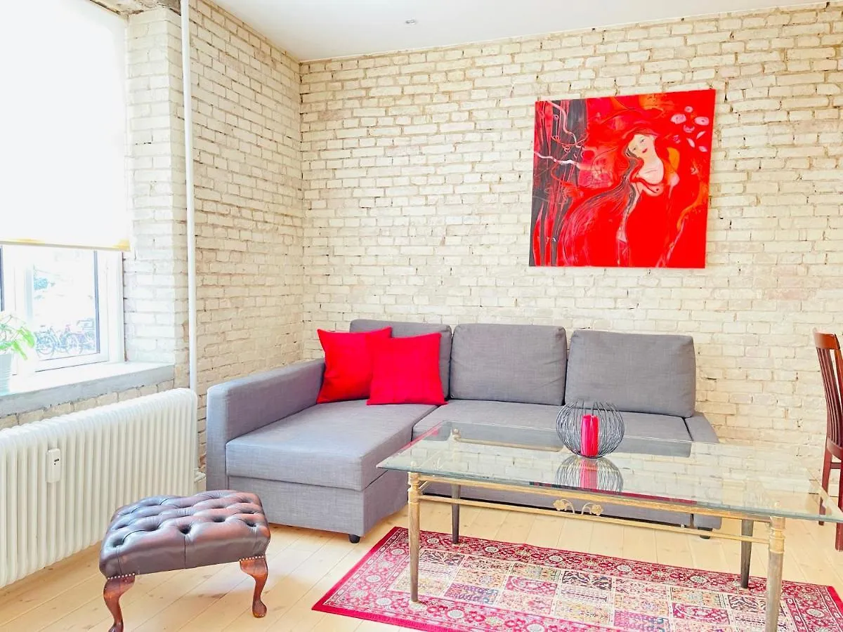 Aday - Central Cozy And Bright Apartment Aalborg